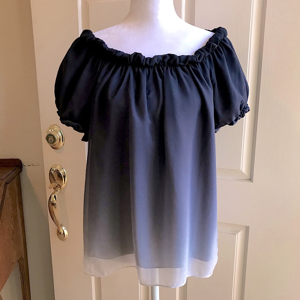 Trulli ombré blue blouse with balloon sleeves! Sm